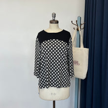 Charger l'image dans la galerie, Chandail noir et blanc Voyou