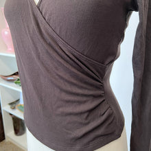 Charger l'image dans la galerie, Chandail Gentle Fawn