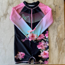 Charger l'image dans la galerie, Maillot de bain anti-UV une pièce à manches longues Deux par Deux - Les Mal-Aimés ❤️🩹