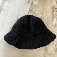 Charger l'image dans la galerie, Chapeau chaud LIU · JO - Les Mal-Aimés ❤️🩹