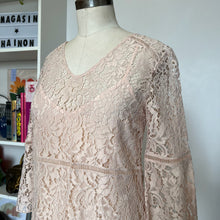 Charger l'image dans la galerie, Robe en dentelle Savannah Shades Marc Aurel
