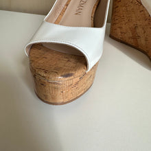 Charger l'image dans la galerie, Chaussures à plateforme Riviera Stuart Weitzman