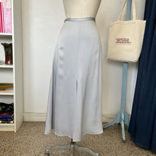 Charger l'image dans la galerie, Jupe évasée satin enver Beatrice