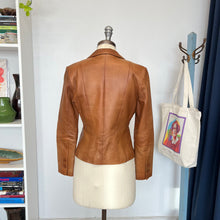Charger l'image dans la galerie, Veste en cuir id. Collection