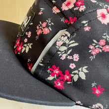 Charger l'image dans la galerie, Casquette fleurs Deux par Deux