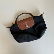 Charger l'image dans la galerie, Étui cosmétique Le Pliage avec rabat Longchamp