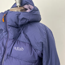 Charger l'image dans la galerie, Manteau Rab en duvet Infinity Alpine - Les Mal-Aimés ❤️🩹