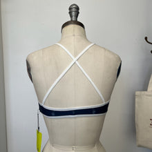 Charger l'image dans la galerie, Bralette upcycling bandana Rose Buddha