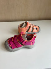 Charger l'image dans la galerie, Chaussures pour enfant Keen - Les Mal-Aimés ❤️🩹