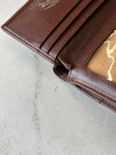 Charger l'image dans la galerie, Portefeuille vintage Burberrys of London - Les Mal-Aimés ❤️🩹