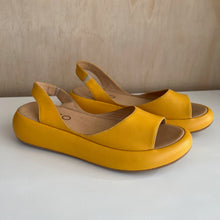 Charger l'image dans la galerie, Sandales en cuir Mago