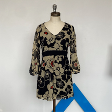 Charger l'image dans la galerie, Robe en soie Planet