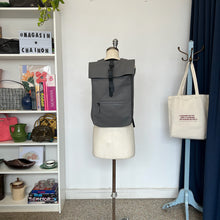 Charger l'image dans la galerie, Sac à dos Rolltop Rucksack Rains - Les Mal-Aimés ❤️🩹