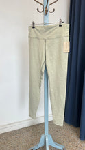 Charger l'image dans la galerie, Legging Buttery Soft bff celery Rose Buddha