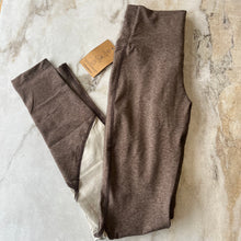 Charger l'image dans la galerie, Legging Keep Moving taille haute Truffle Rose Buddha *Nouvelle taille*