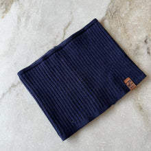Charger l'image dans la galerie, Cache-cou mi-saison tricot bleu Deux par Deux