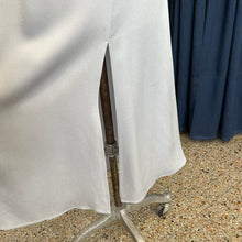 Charger l'image dans la galerie, Jupe évasée satin enver Beatrice