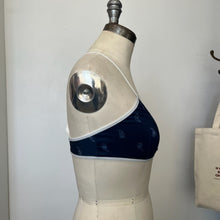 Charger l'image dans la galerie, Bralette upcycling bandana Rose Buddha