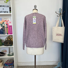 Charger l'image dans la galerie, Chandail tricot doux Legendary Outfiters