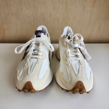 Charger l'image dans la galerie, Chaussures New Balance The Intelligent Choice 327 - Les Mal-Aimés ❤️🩹