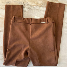 Charger l'image dans la galerie, Pantalon faux daim i love tyler madison