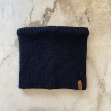 Charger l'image dans la galerie, Cache-cou mi-saison tricot Deux par Deux noir