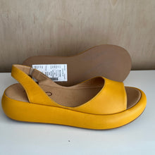 Charger l'image dans la galerie, Sandales en cuir Mago