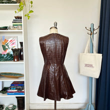 Charger l'image dans la galerie, Robe en similicuir gaufrée crocodile Avec les filles