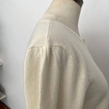 Charger l'image dans la galerie, Cardigan en cachemire House of Liberty crème