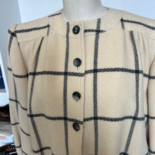 Charger l'image dans la galerie, Manteau vintage en laine Valentino Miss V