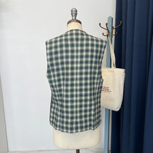 Charger l'image dans la galerie, Veste vintage sans manches tartan En plus Givenchy