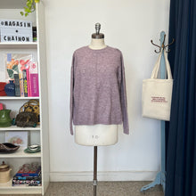 Charger l'image dans la galerie, Chandail tricot doux Legendary Outfiters