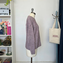 Charger l'image dans la galerie, Chandail tricot doux Legendary Outfiters
