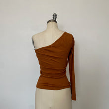 Charger l'image dans la galerie, Chandail asymtrique c'est moi