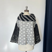 Charger l'image dans la galerie, Chandail Kedem Sasson