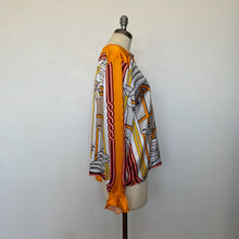 Charger l'image dans la galerie, Blouse en soie Herzen's Angelegenheit par Gina Schumacher