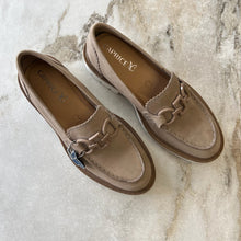 Charger l'image dans la galerie, Chaussures loafers beige Caprice