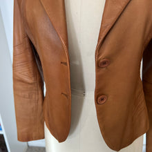 Charger l'image dans la galerie, Veste en cuir id. Collection