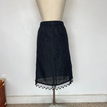 Charger l'image dans la galerie, Jupe Ganni à franges à perles