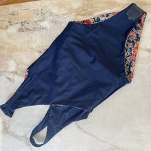 Charger l'image dans la galerie, Maillot de bain deux pièces réversible Rose Buddha