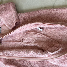 Charger l'image dans la galerie, Combinaison Patagonia Baby Furry Friends Bunting