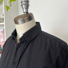 Charger l'image dans la galerie, Chemise vintage Saint Laurent Paris Uniform - Les Mal-Aimés ❤️🩹