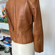 Charger l'image dans la galerie, Veste en cuir id. Collection