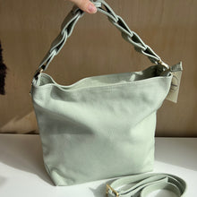 Charger l'image dans la galerie, Sac à main en cuir vert menthe