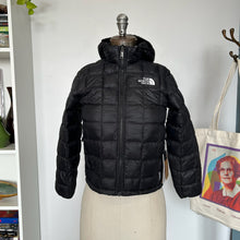 Charger l'image dans la galerie, Manteau à capuchon ThermoBall The North Face
