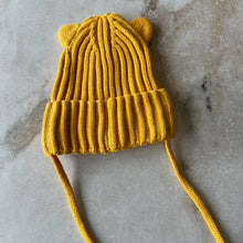 Charger l'image dans la galerie, Tuque mi-saison tricot jaune oreilles Deux par Deux