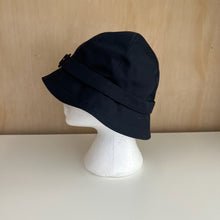 Charger l'image dans la galerie, Chapeau vintage Aquascutum