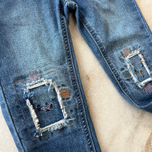 Charger l'image dans la galerie, Pantalon jeans brodés Deux par Deux 4 ans