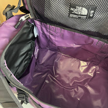 Charger l'image dans la galerie, Sac The North Face Base Camp Duffel S