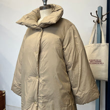 Charger l'image dans la galerie, Manteau Aware beige